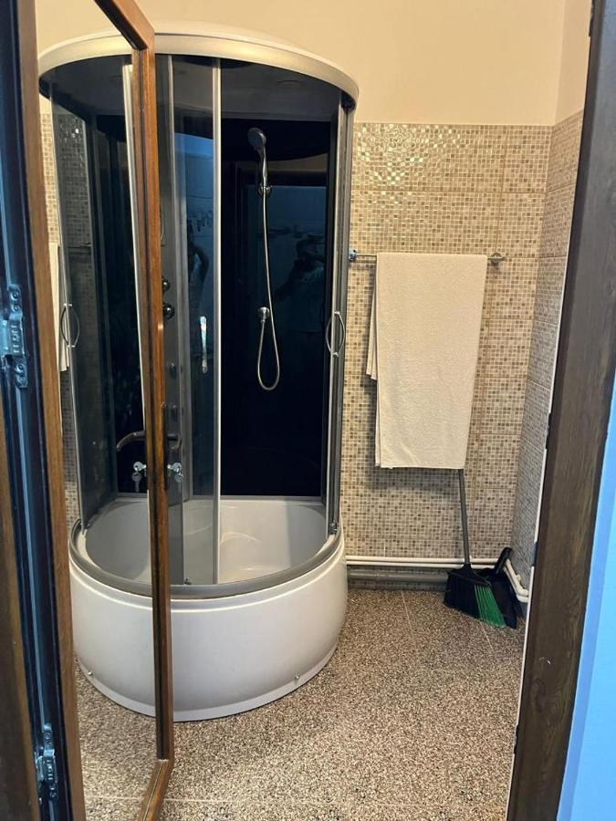 Apartamento Mehtup Srl Piteşti Exterior foto